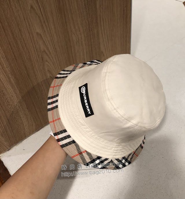 Burberry男女同款帽子 巴寶莉2021新款格子拼接純棉漁夫帽遮陽帽  mm1577